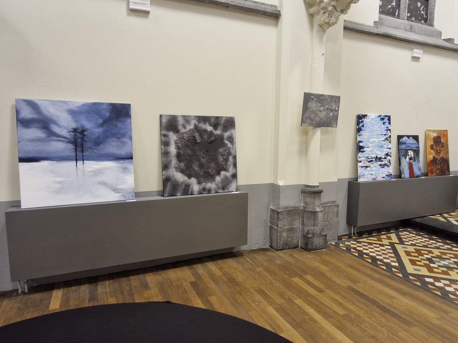 Overzicht van de tentoonstellingsruimte